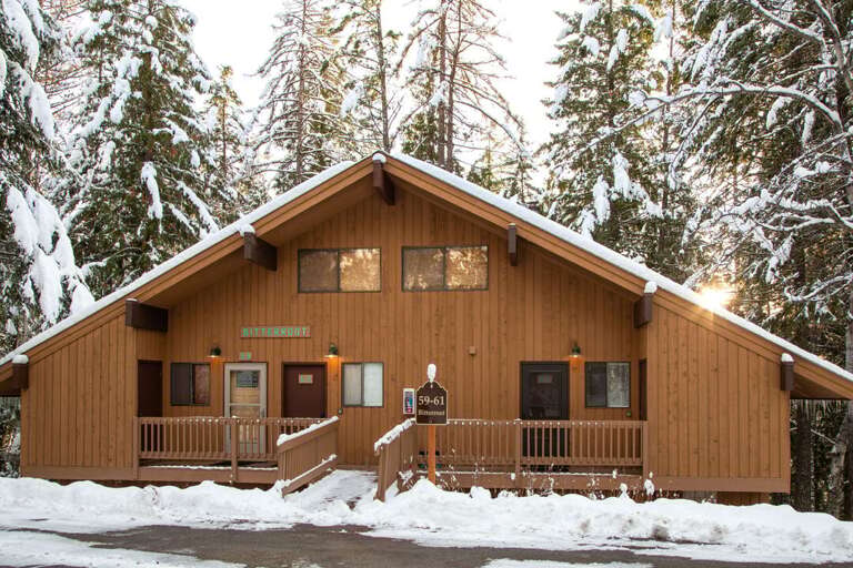 Front view of this cozy cabin | Exterior Front view of this cozy cabin | Exterior