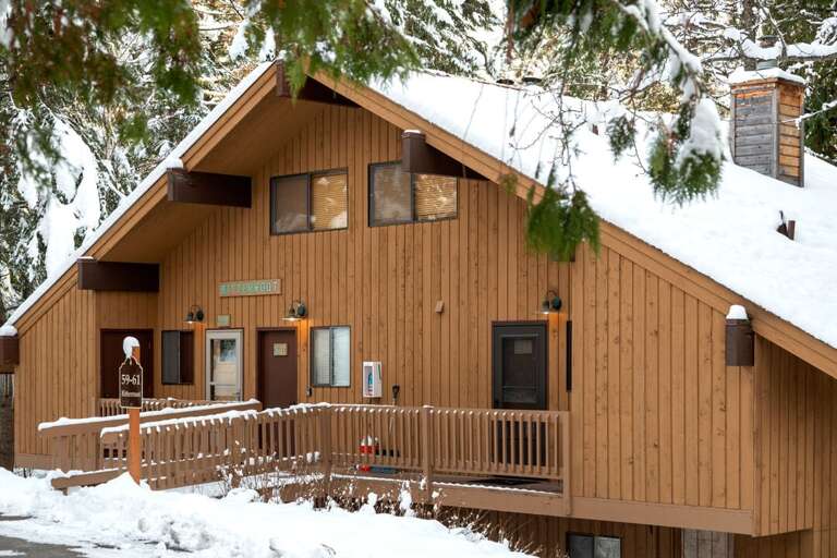 Front view of this cozy cabin | Exterior Front view of this cozy cabin | Exterior