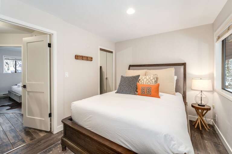 Queen bed in the second bedroom | Lower Level Queen bed in the second bedroom | Lower Level