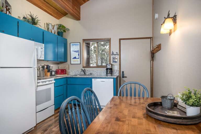 Après-ski gathering space | Interior