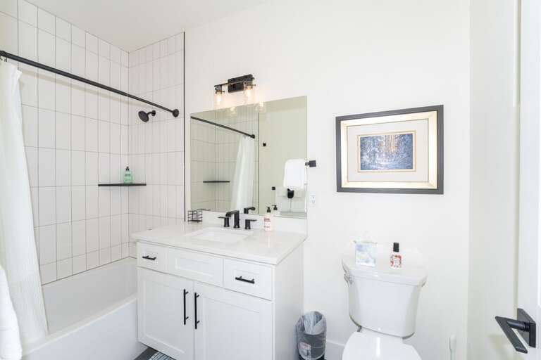 Bathroom 3 with tub/shower combo | Main Level