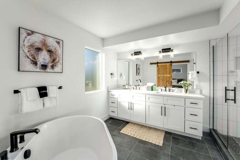 Oversized Soaking Tub - En Suite Master Bathroom | Main Level