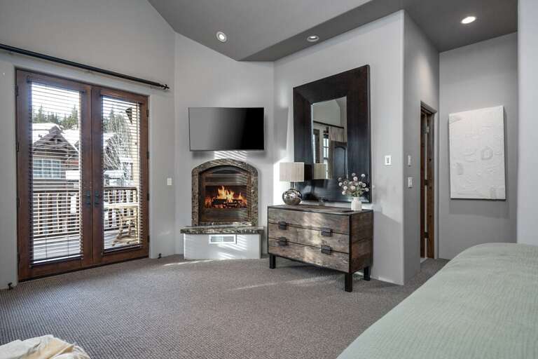 Primary Bedroom | Fireplace & TV | Upper Level