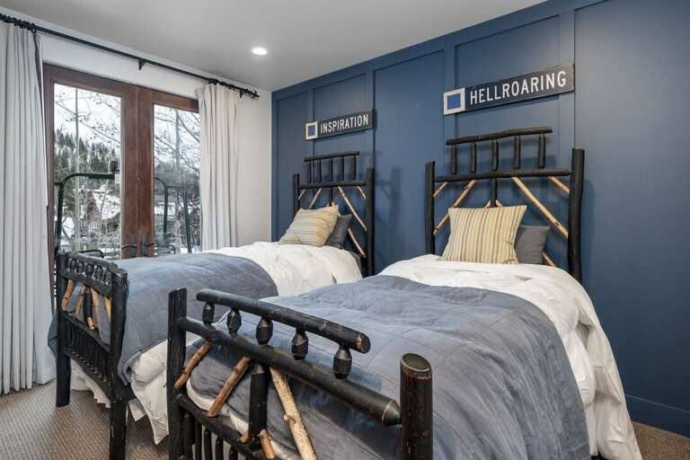 Two Twin Bunk Beds | Lower Level