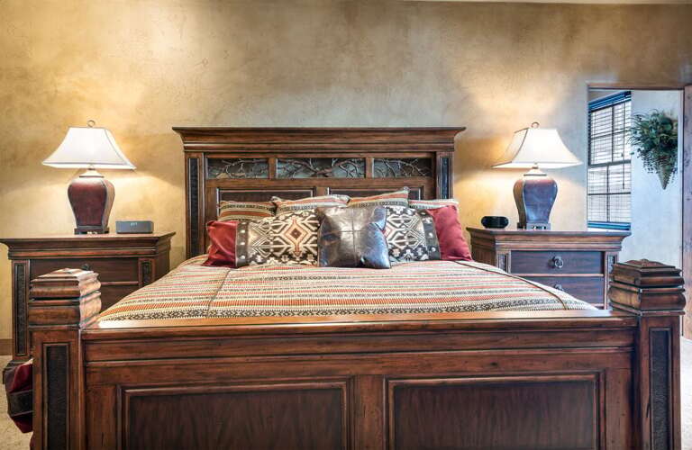 You deserve this bed on your vacation | King bed You deserve this bed on your vacation | King bed