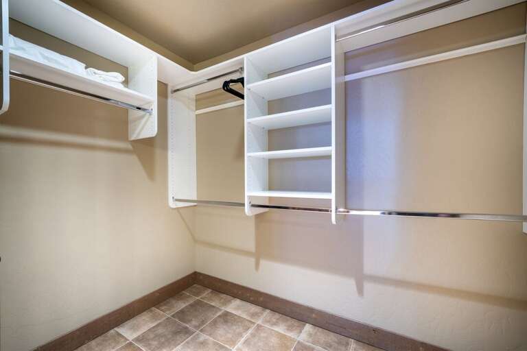 So much space for all the ski clothes! So much space for all the ski clothes!