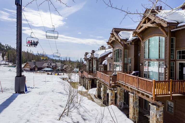 Watch the skiers go by on the lift | Exterior