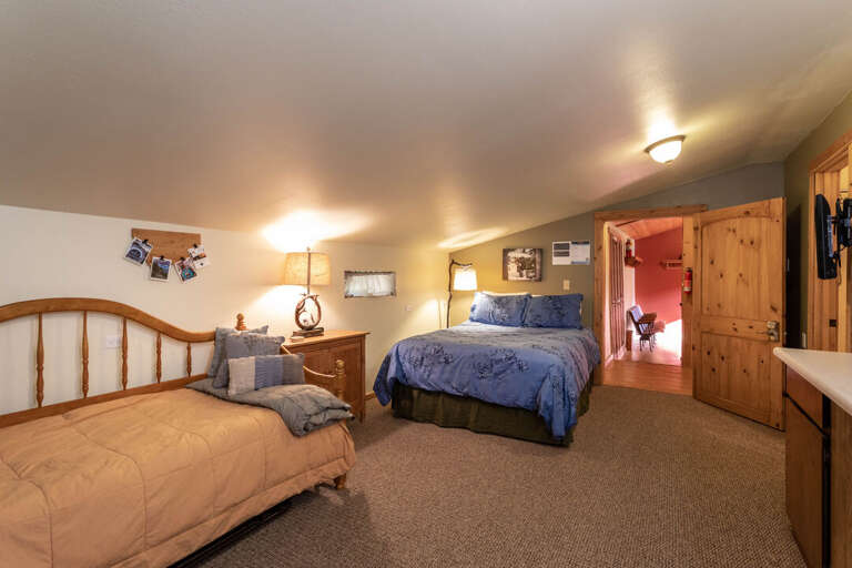 Relax | Twin Day Bed and Queen Bed | Studio - The Great House Relax | Twin Day Bed and Queen Bed | Studio - The Great House