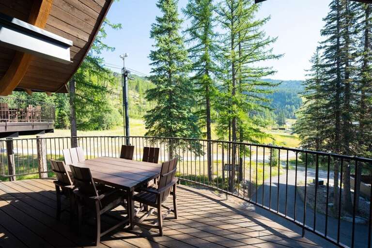 Enjoy a meal al fresco from your treetop oasis | Exterior