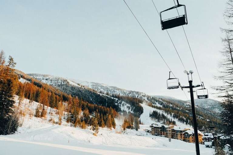 Positioned on Hope Slope, Tamarack Treehouse offers unparalleled access to Whitefish Mountain Resort | Exterior