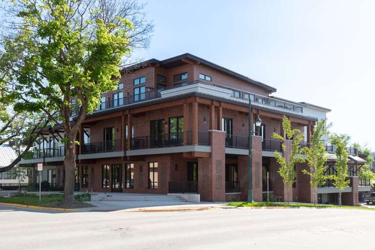 2nd Level Corner Condo | Exterior