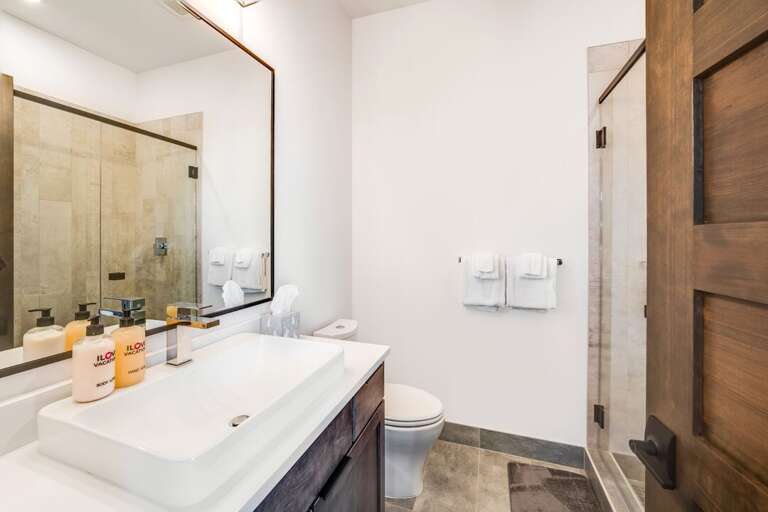 En-suite Bathroom | Main Level
