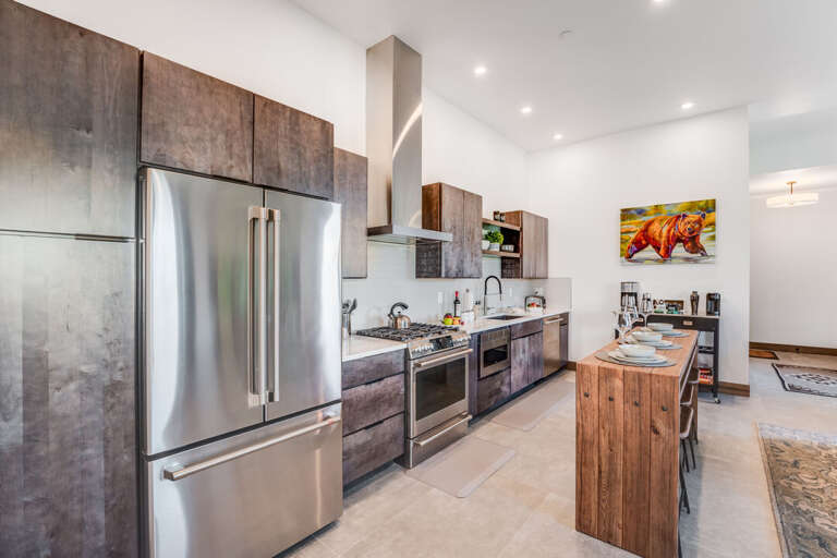 Stainless Appliances | Main Level