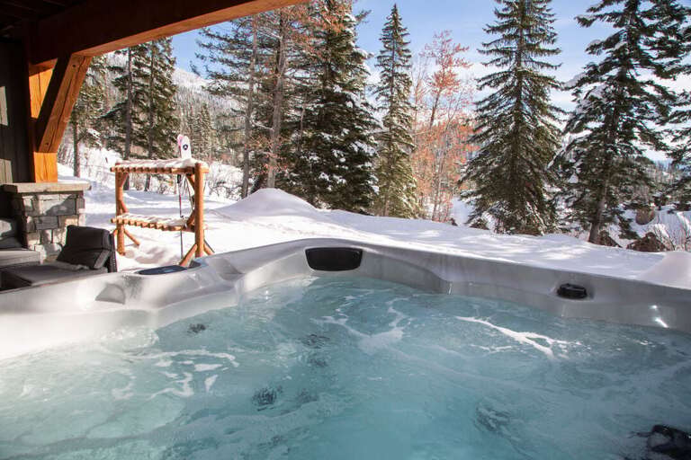 Take is the amazing views while you soak in this hot tub | Exterior