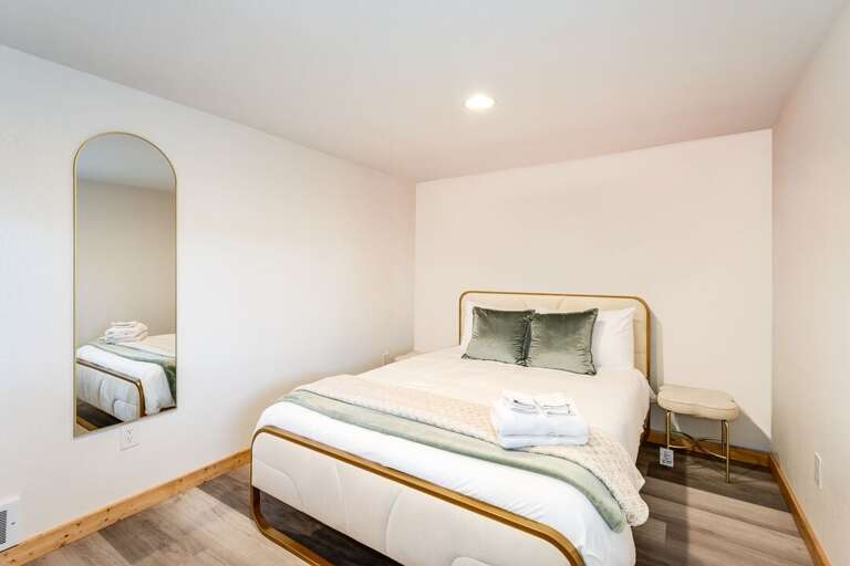 Queen-size Bed | ADU