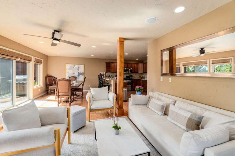 Open Floor Plan and Lots of Natural Lighting! | Main Level