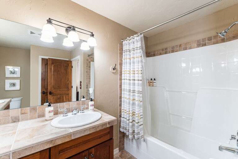 Shared Full Bathroom Two with Tub/Shower Combo | Upper Level