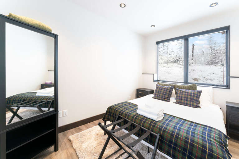 Bedroom 3 with a Queen Bed | Main Level Bedroom 3 with a Queen Bed | Main Level