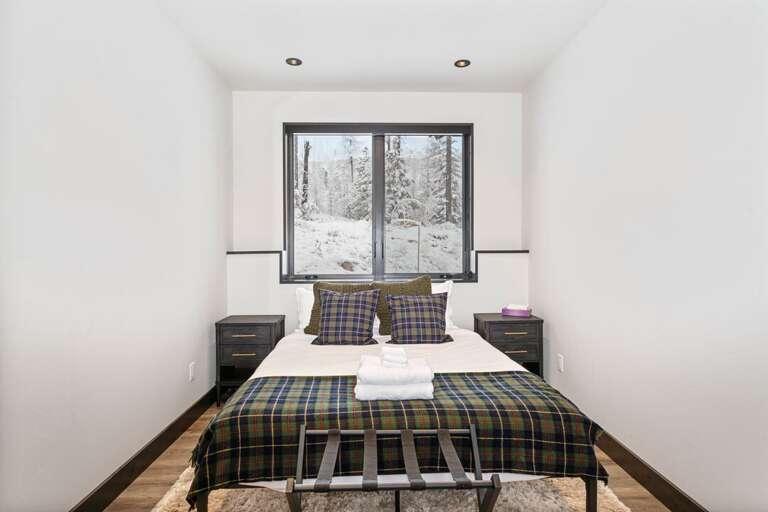 Bedroom 3 with a Queen Bed | Main Level Bedroom 3 with a Queen Bed | Main Level