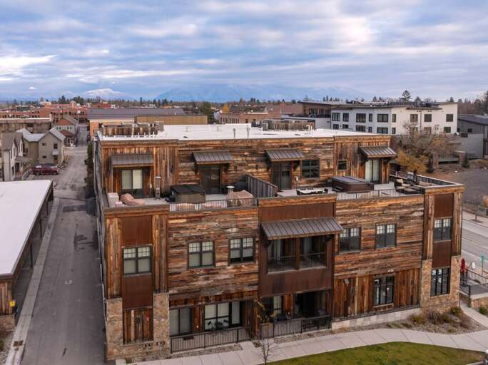 Building exterior | Exterior