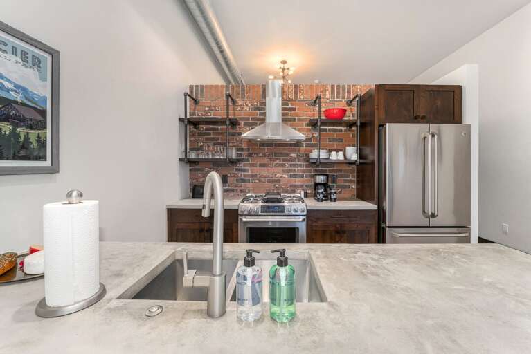 Fully equipped kitchen | Main Level