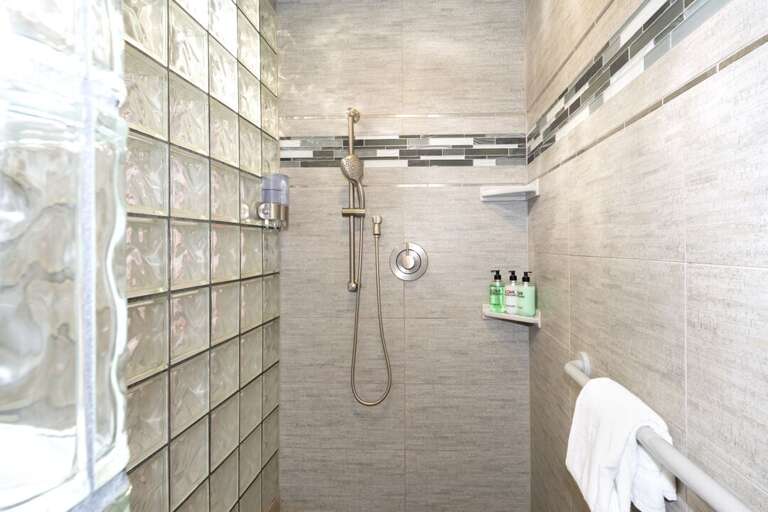 En suite bathroom | Main Level En suite bathroom | Main Level