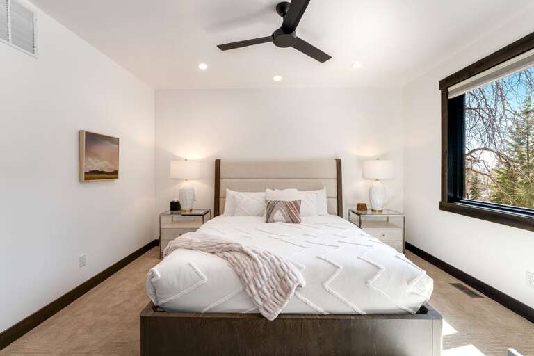 Bedroom Three (Middle Level)- King Bed, Desk Area and En Suite Bathroom | Middle Level