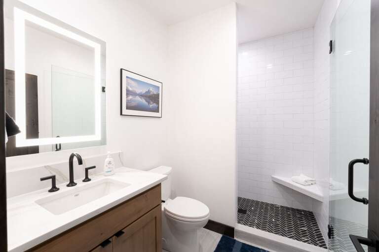 Bunk Room (Middle Level) En Suite Bathroom 1 with Shower | Middle Level