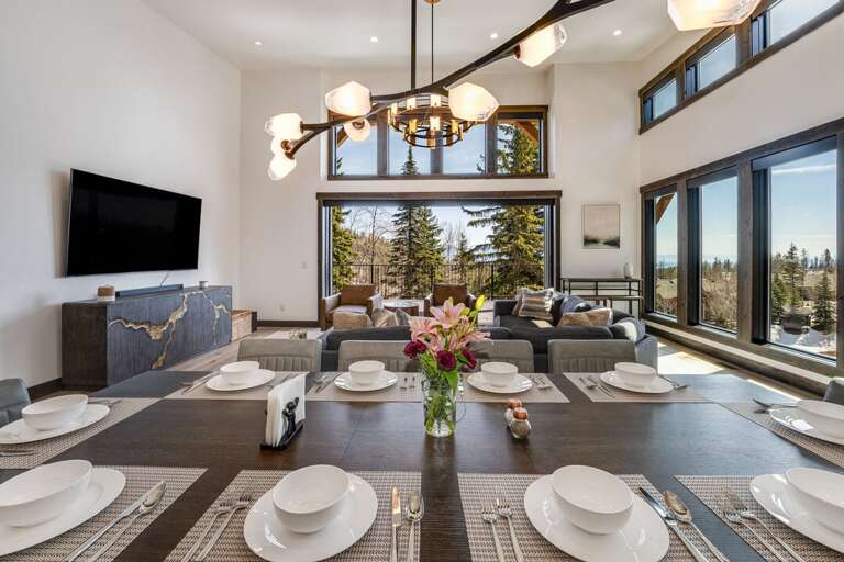 Lots of seating for the whole family | Main Level