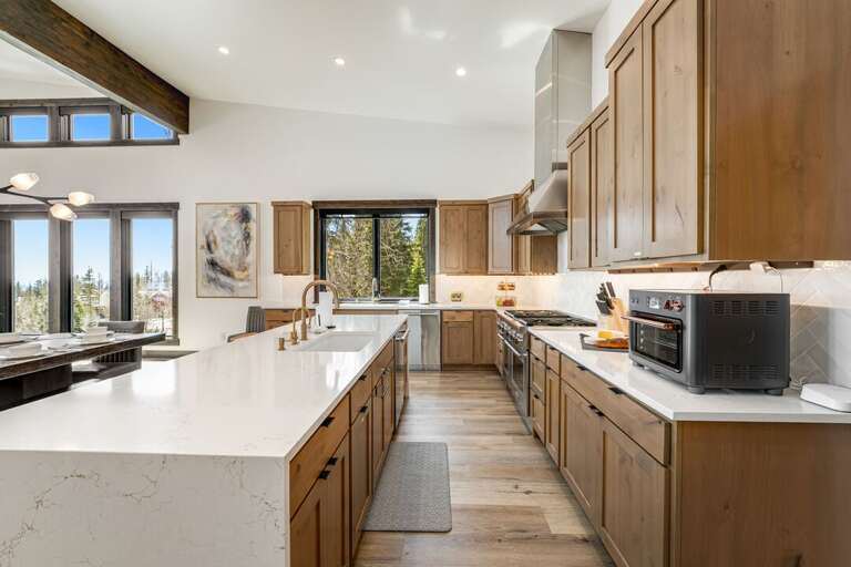 Spacious kitchen | Main Level