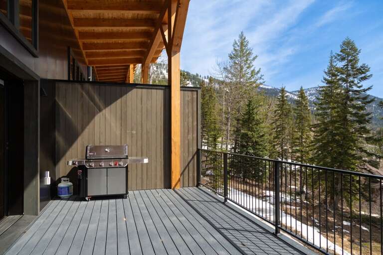 Upper Deck with Propane BBQ | Exterior