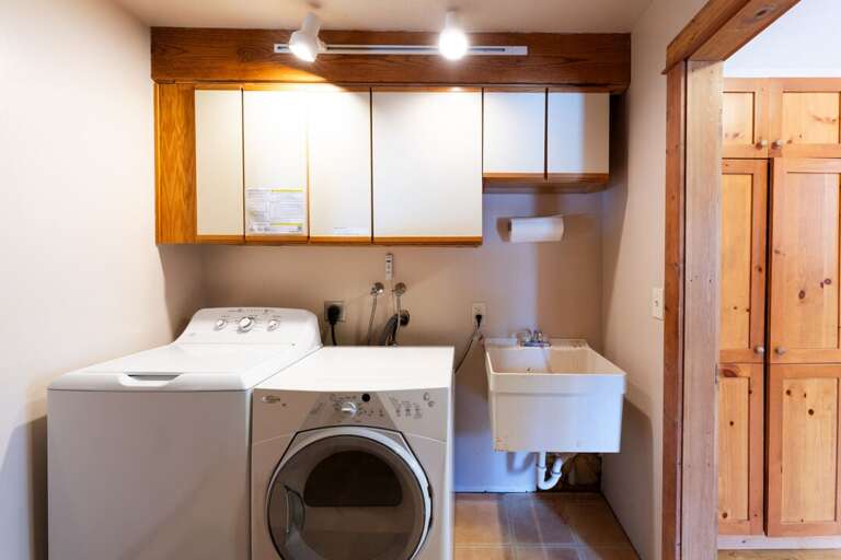 Laundry Room with utility sink