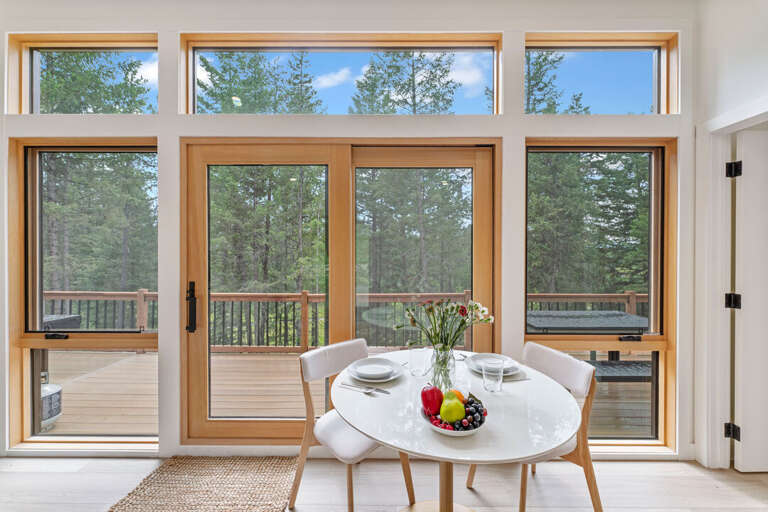 Plenty of natural light | Main Level