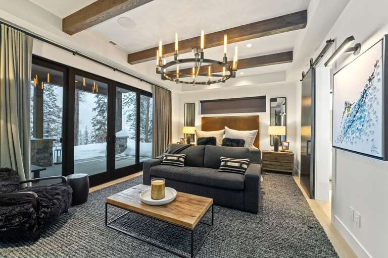 Comfort with a view | Lower Level Comfort with a view | Lower Level