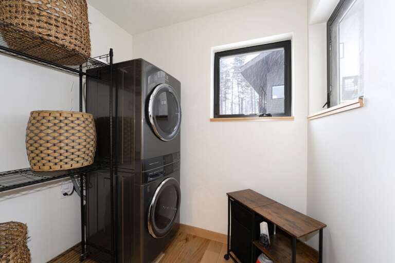 Laundry Room | Middle Level