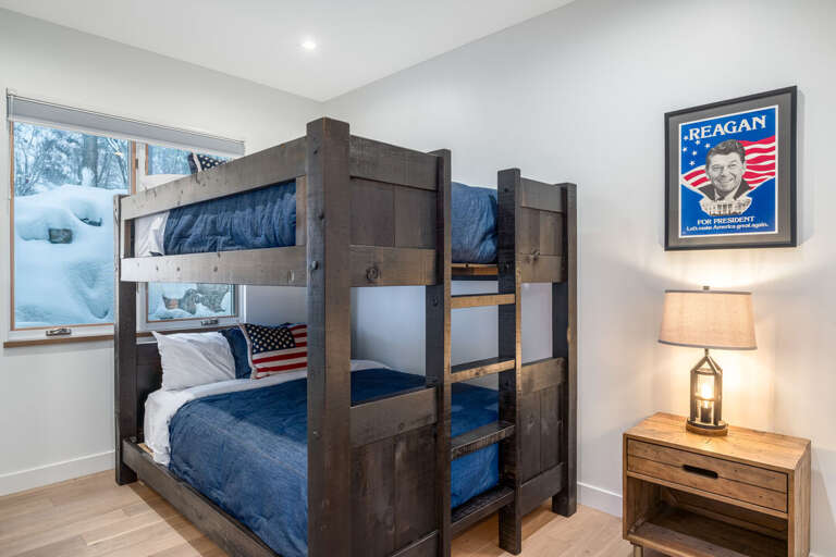 Queen-size bunkbeds | Middle Level
