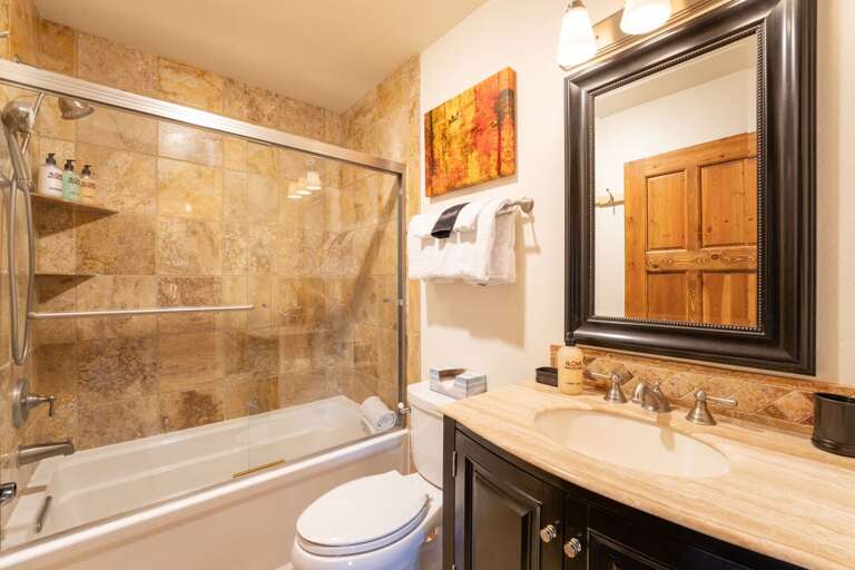 Full Shared Bathroom 2 (Upper Level) with Tub/Shower Combo