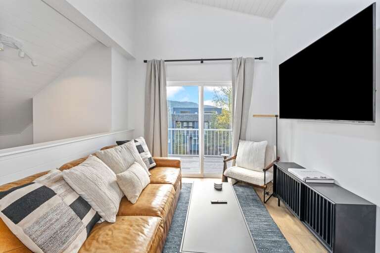 Cozy living space for the kids to use including sleeper sofa | Upper Level Cozy living space for the kids to use including sleeper sofa | Upper Level