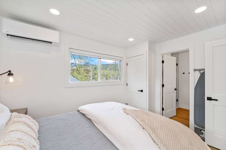 En-suite bathroom | Main Level En-suite bathroom | Main Level