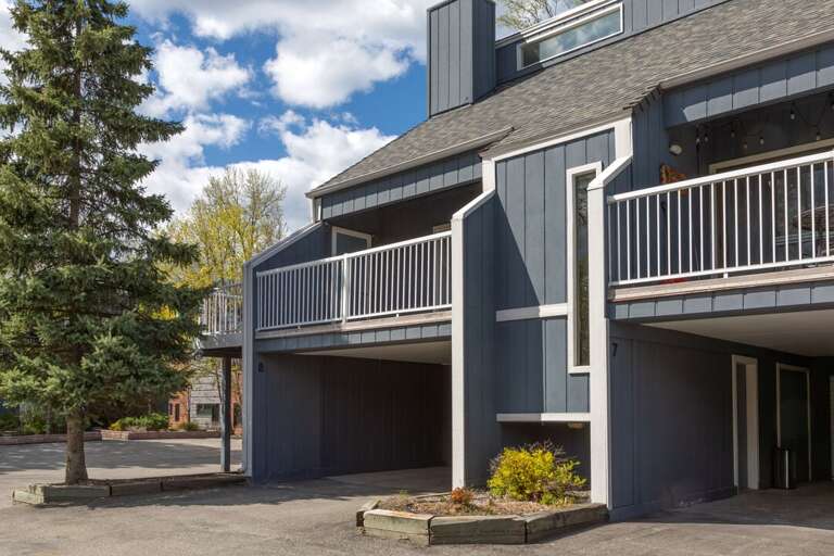 Front Entrance and Parking | Exterior