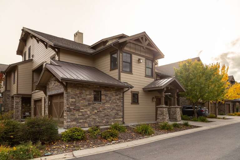 Exterior View | Exterior