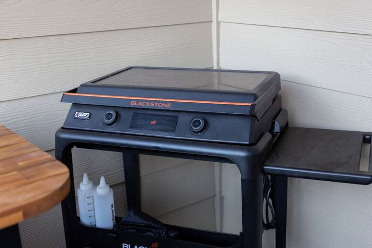 Flattop Griddle  Main Level | Exterior