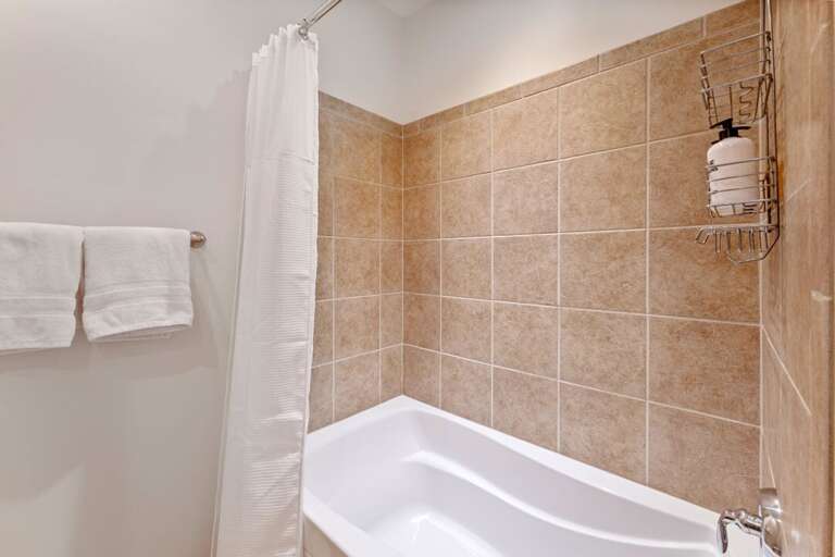 Tub/Shower Master Bathroom 2 | Upper Level