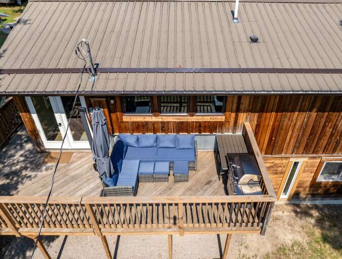 Take advantage of the outdoor deck area | Exterior