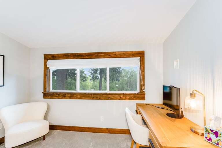 Master Bedroom (Main Level) –desk space