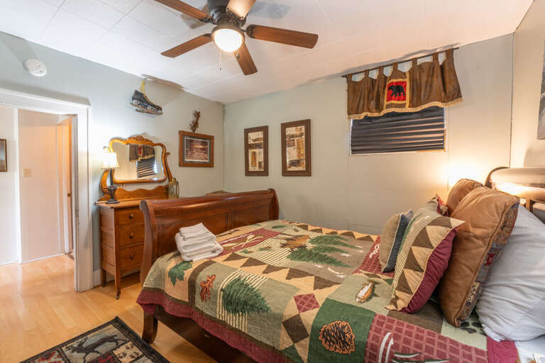 Bedroom 2 - Queen Bed | Main Level