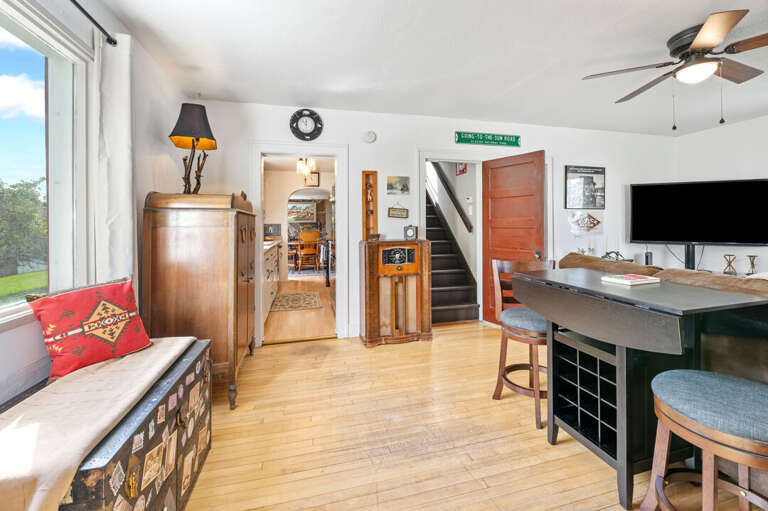 Open lower level | Main Level