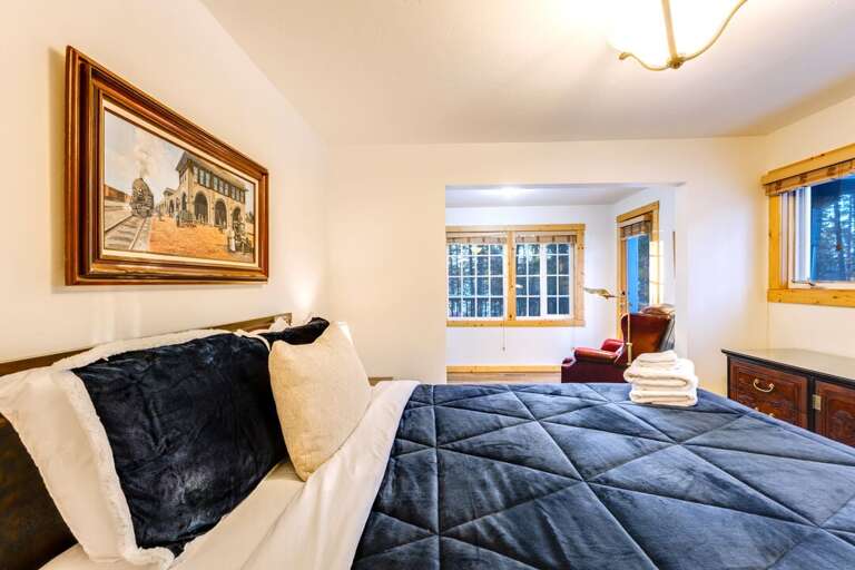 Bedroom 1 - Queen Bed with Share Full Bath | Main Level