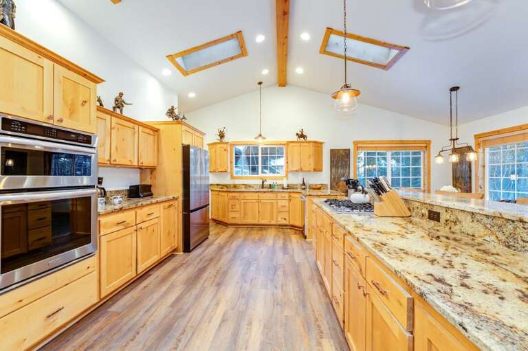 Buffet Island | Main Level