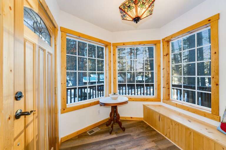 Entry Table and Bench | Main Level